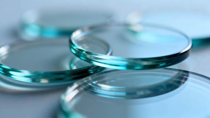 玻璃圆形物体堆叠-图片