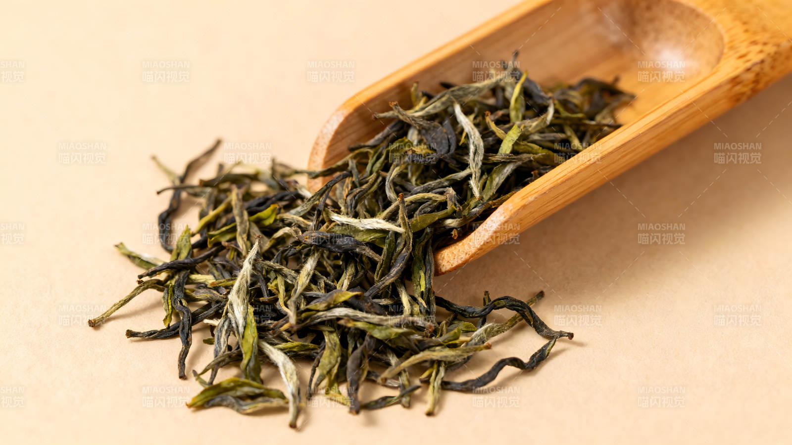 茶葉與木勺特寫-圖片