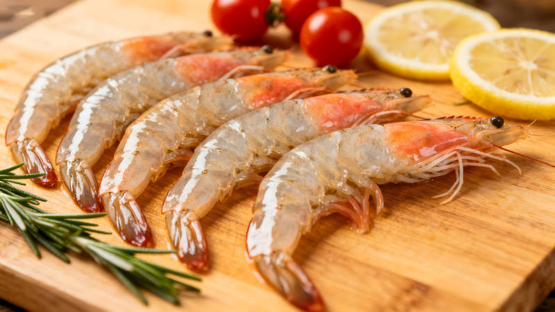 新鲜虾仁配柠檬番茄食材-图片