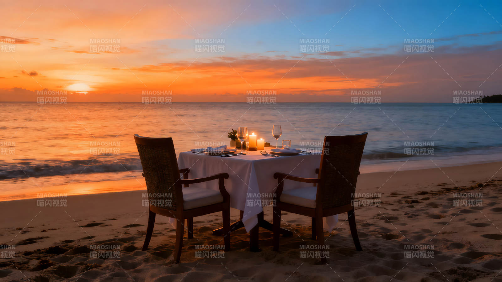 海边烛光晚餐浪漫场景-图片