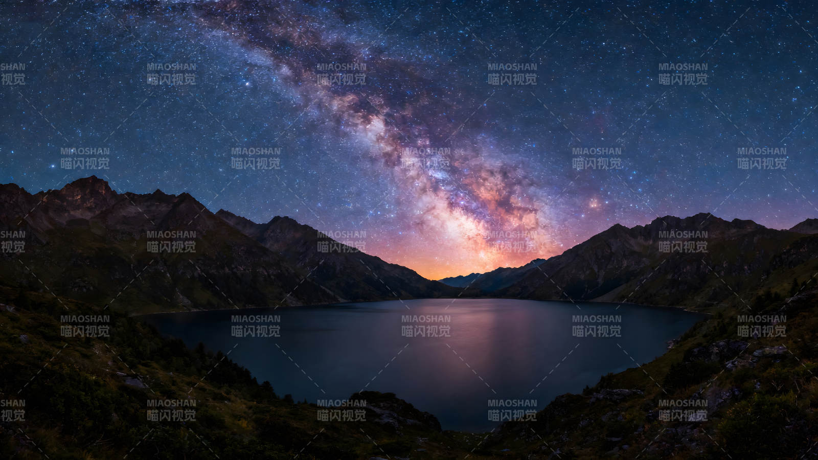 银河系湖泊夜景山峦星空图片