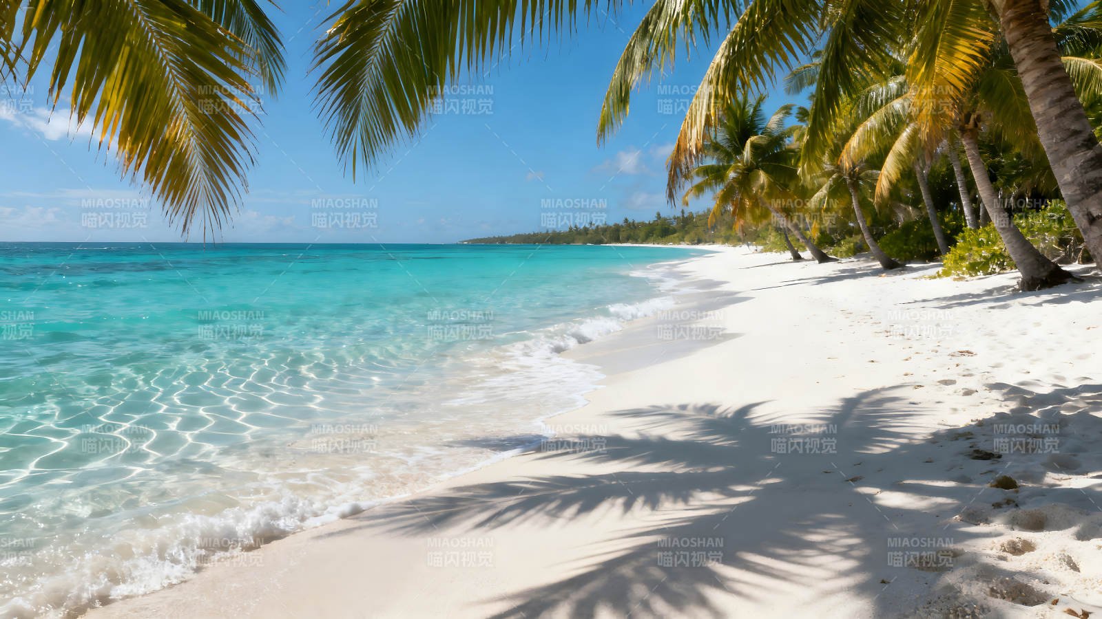 沙滩碧海椰树阳光明媚图片