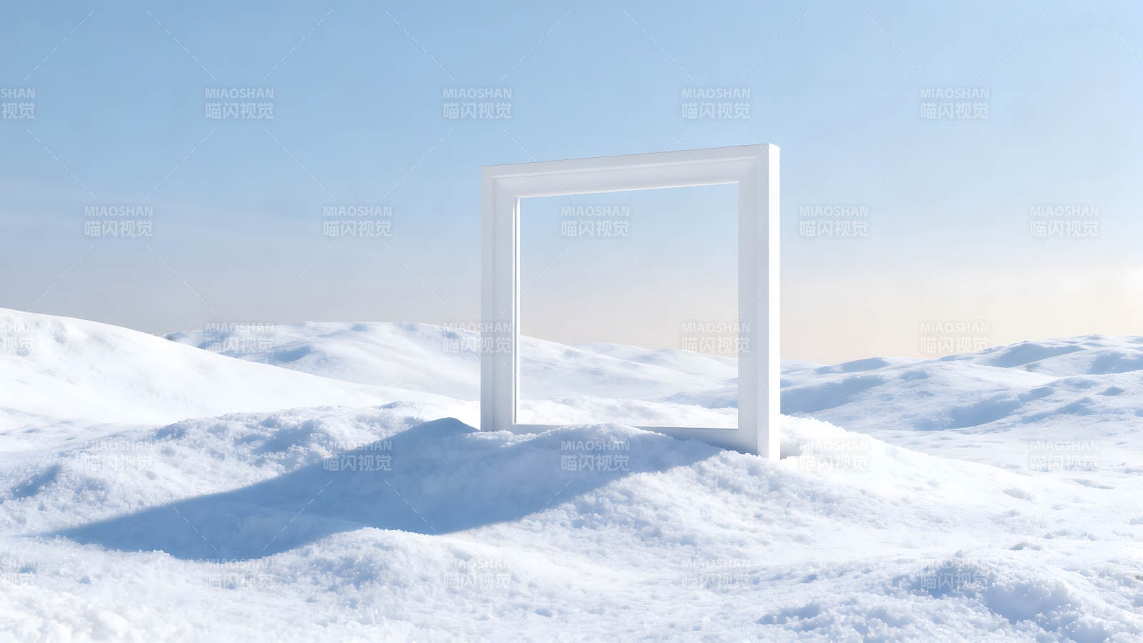 雪地上的白色框架与天空图片