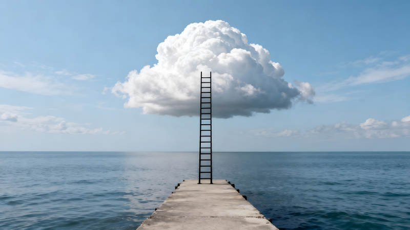 梯子通向云彩海洋天空美景-图片