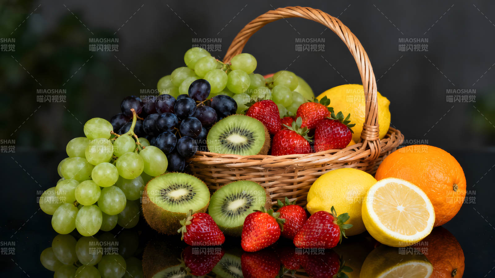 篮子里的水果组合静物图片图片