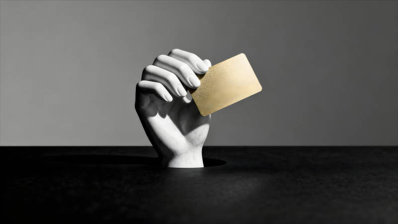 雕塑手握金卡簡約現(xiàn)代風(fēng)格-圖片