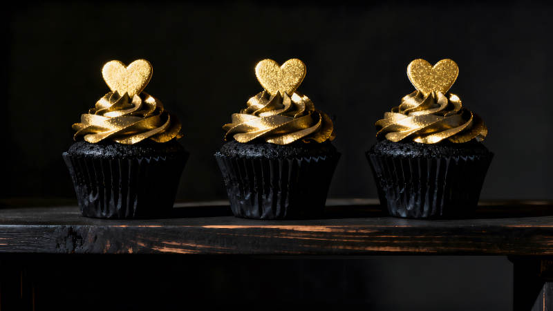 金心黑杯子蛋糕-图片