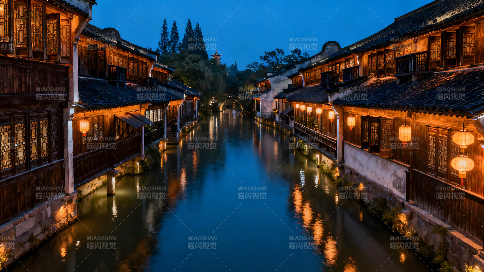 夜色下的中國江南水鄉古鎮-圖片