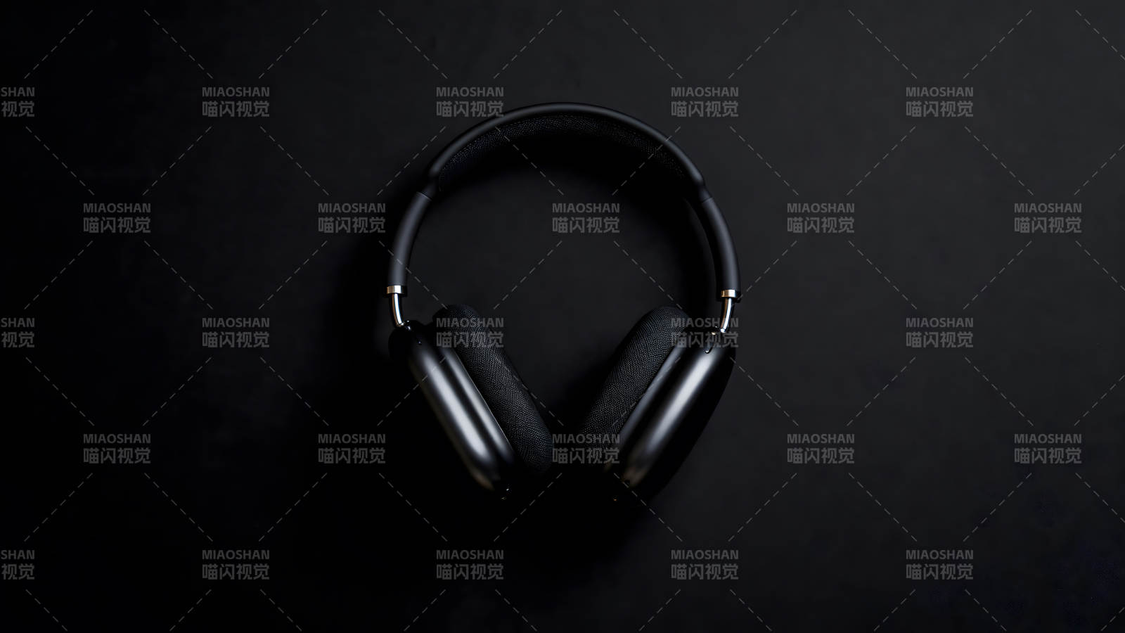 黑色耳机特写简约风格图片