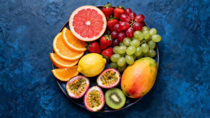 水果拼盘鲜艳色彩清新美味-图片