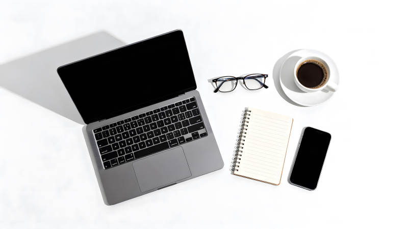 辦公用品擺拍工作學習場景圖片