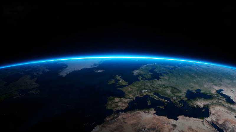 地球大气层俯瞰欧洲大陆-图片