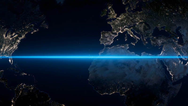 地球夜景光線穿梭-圖片