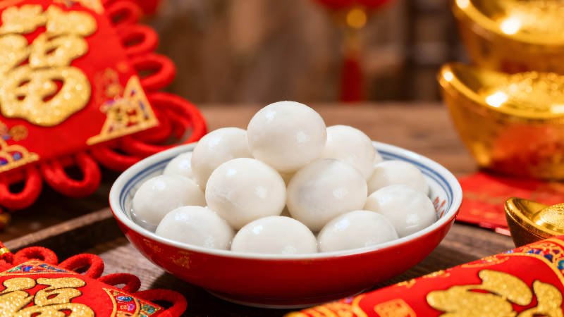 汤圆美食与节日氛围-图片