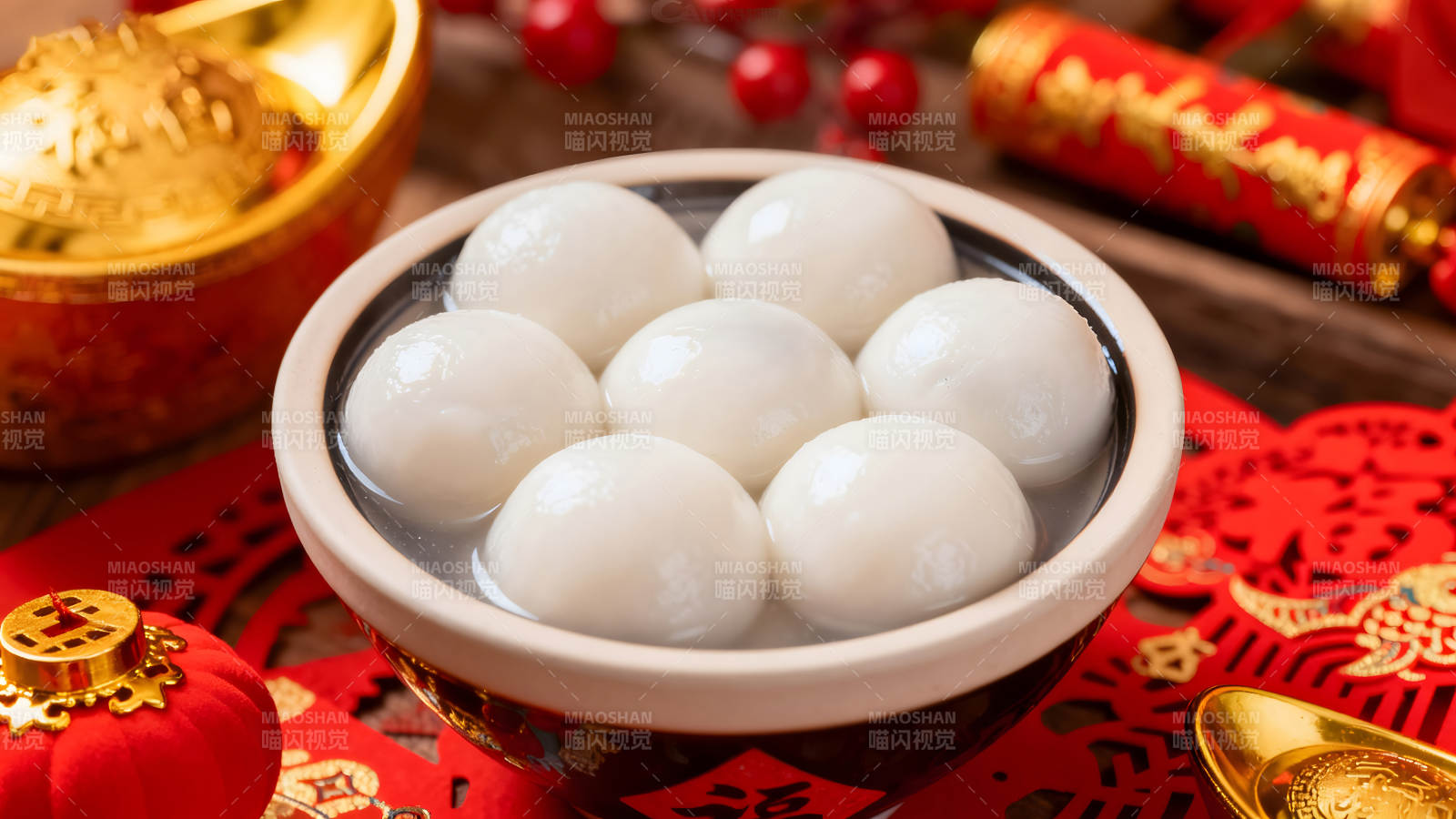 汤圆佳肴庆佳节阖家团圆乐-图片