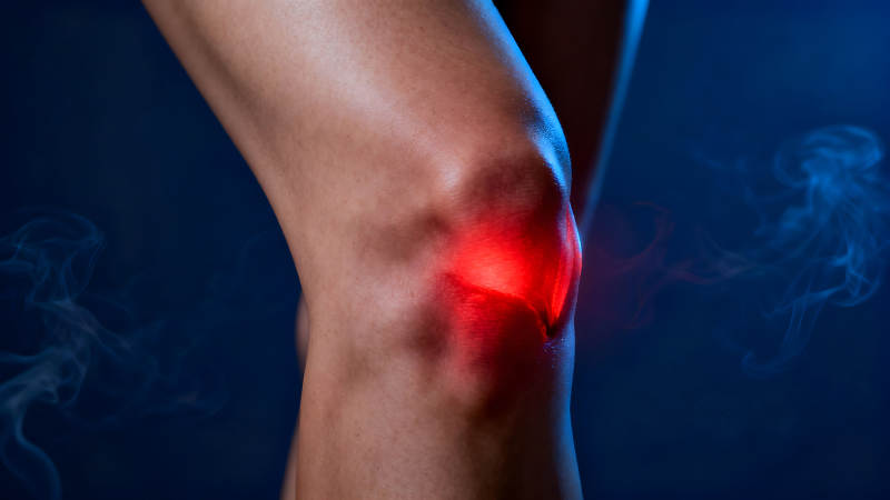 膝盖红肿发炎关节疼痛症状明显-图片