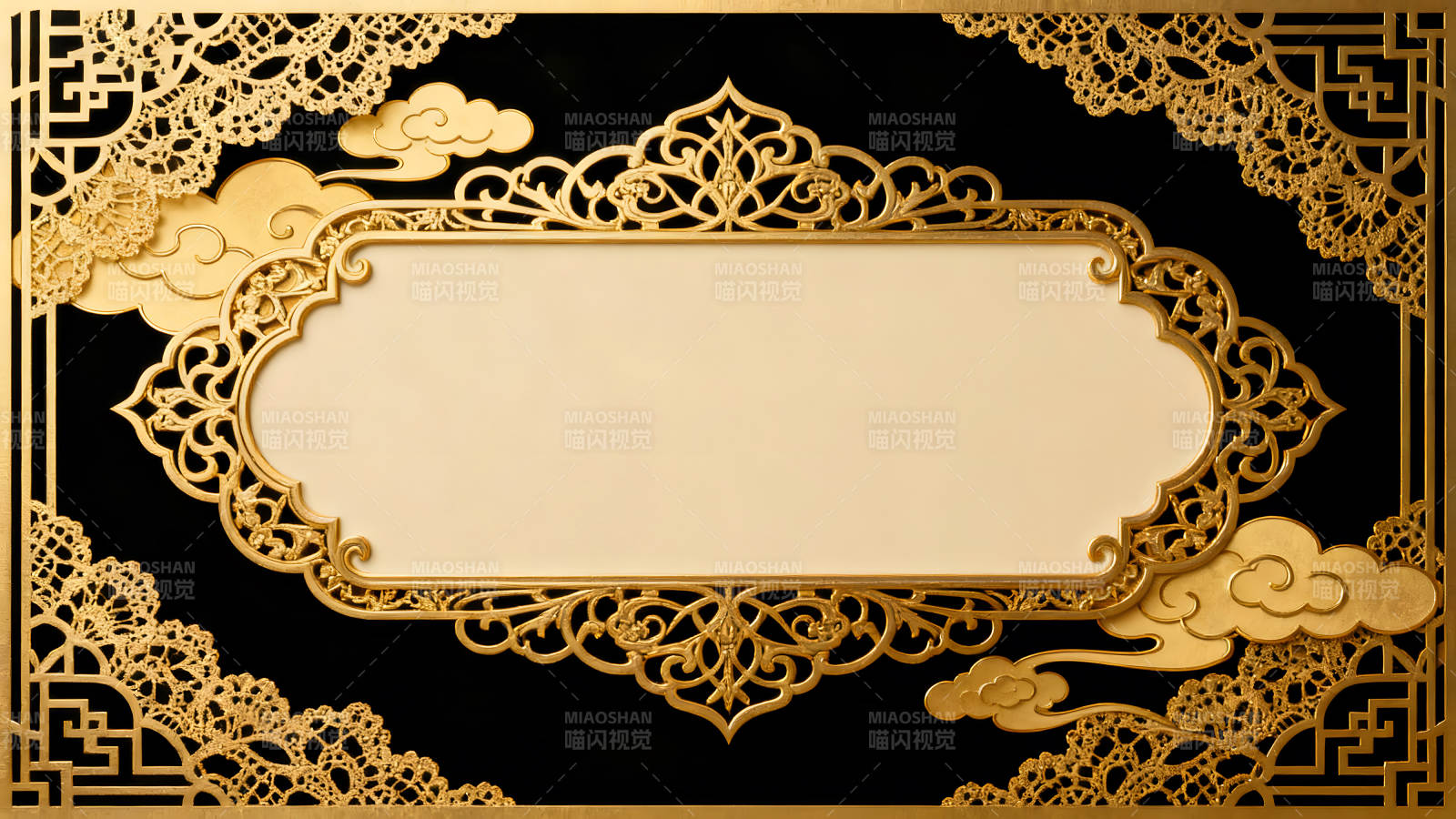 金色边框衬托米色底板与装饰图片