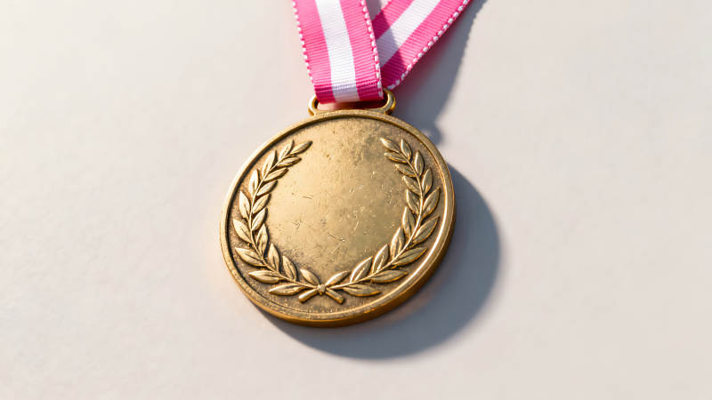 金牌特写配粉白丝带-图片