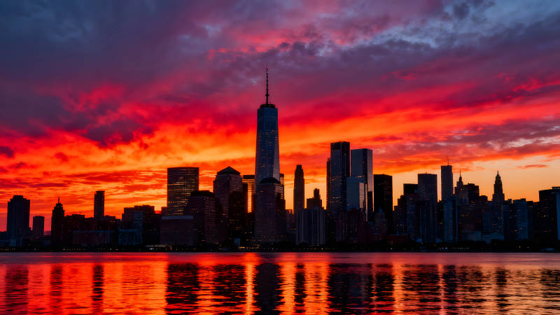 壮丽的日落时分纽约天际线-图片