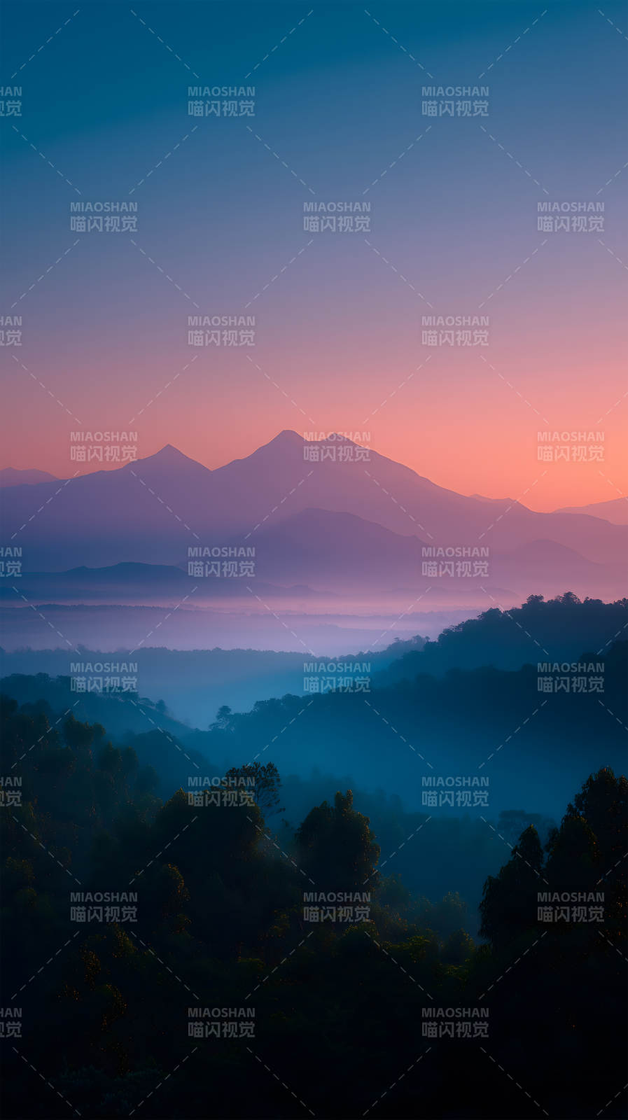 山巒云海夕陽絕美風光-圖片