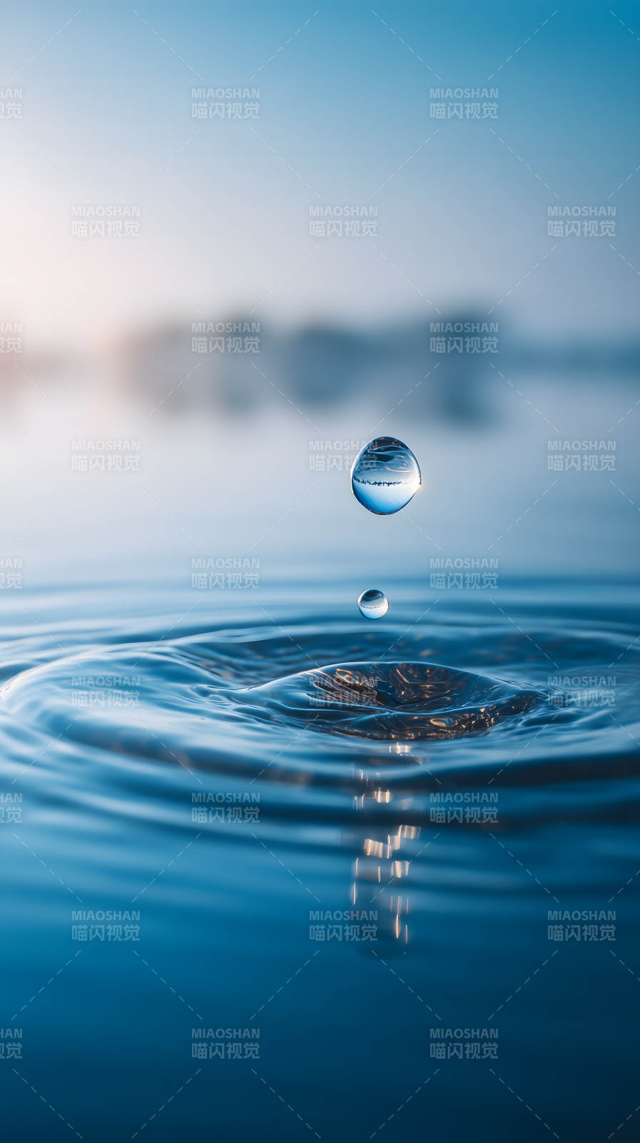 水滴落下瞬间-图片