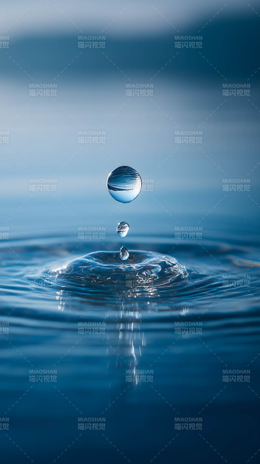 水滴漣漪瞬間凝固-圖片