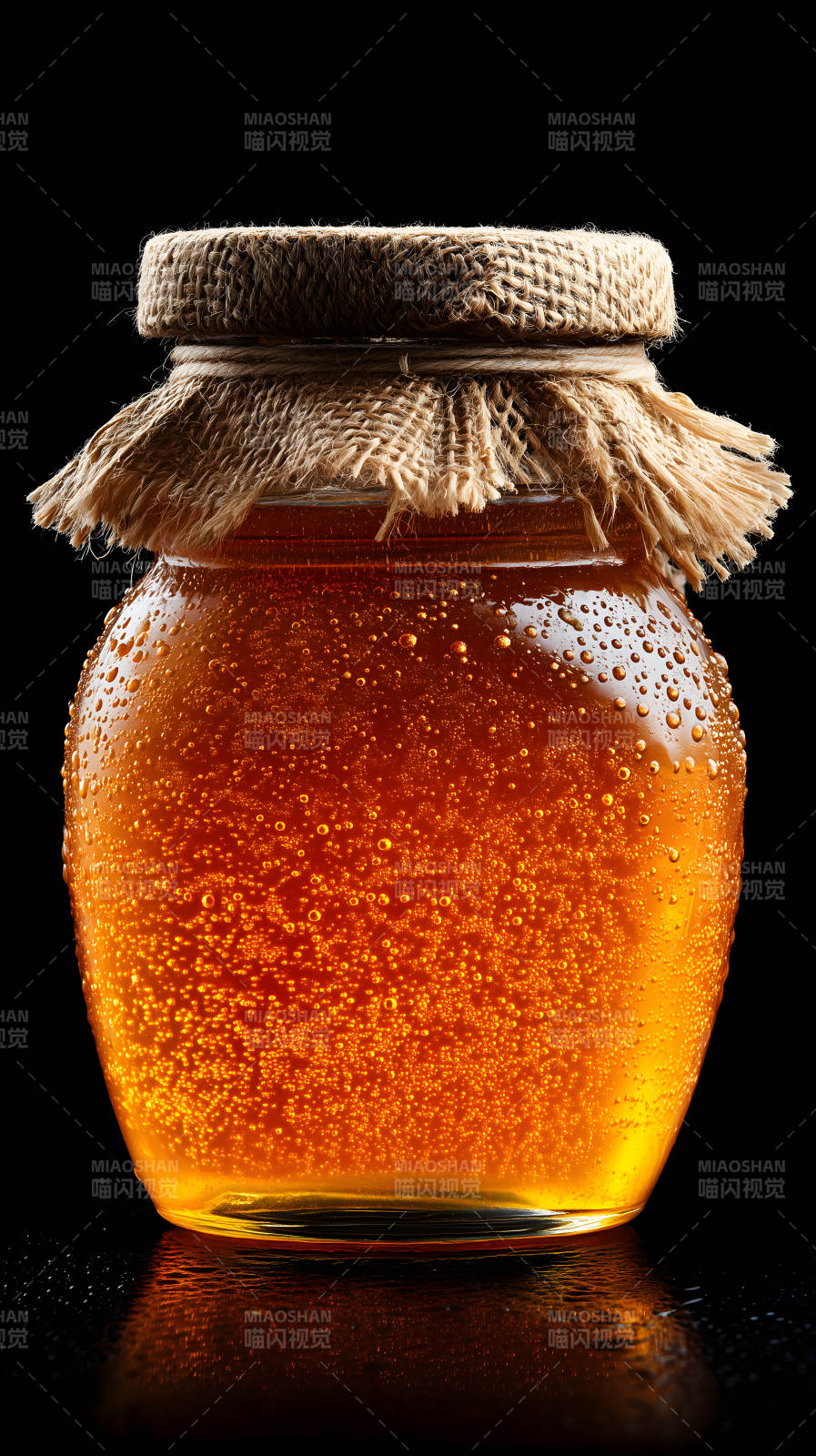 蜜罐特寫金黃誘人-圖片