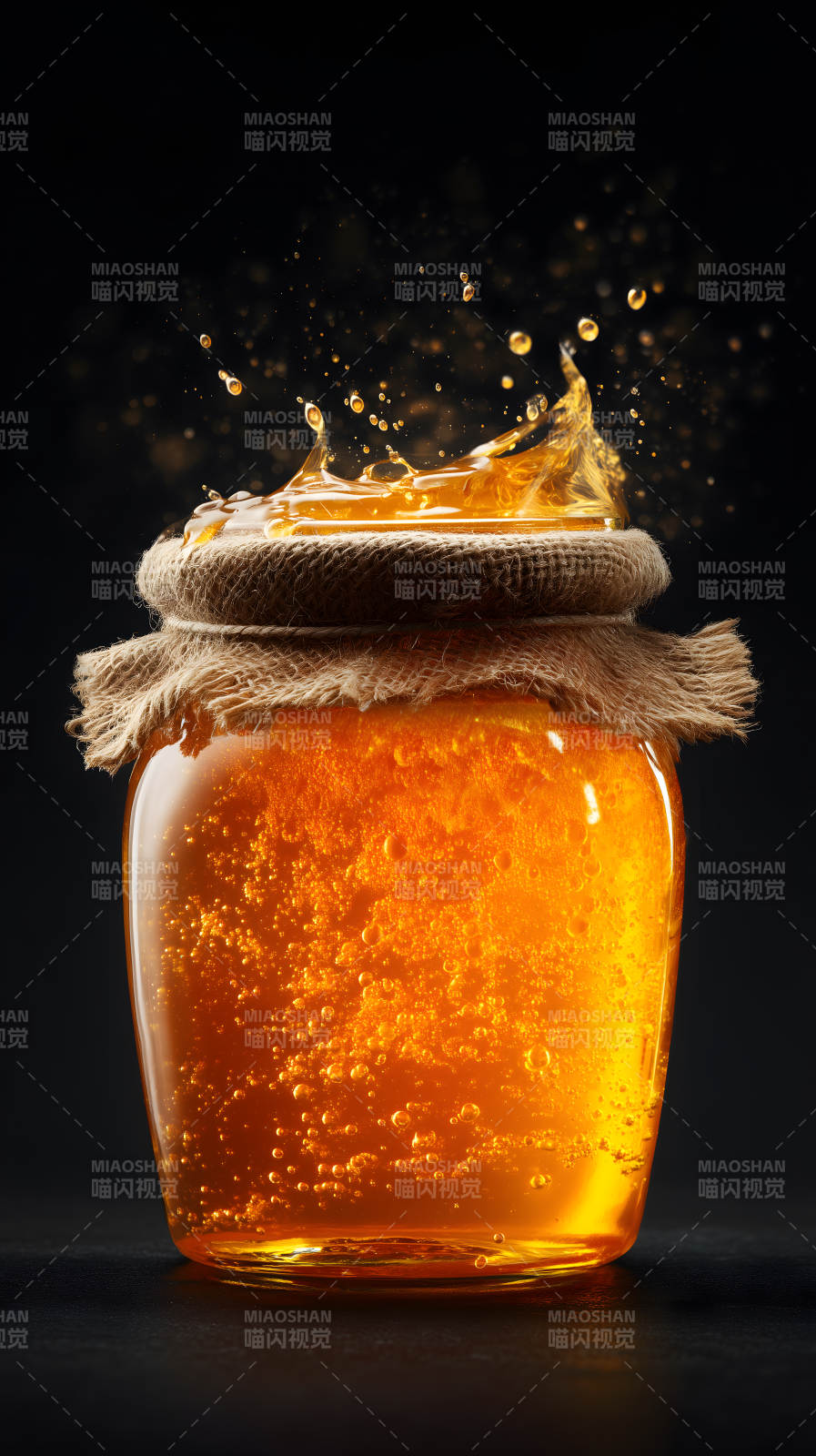 蜂蜜飛濺特寫鏡頭-圖片