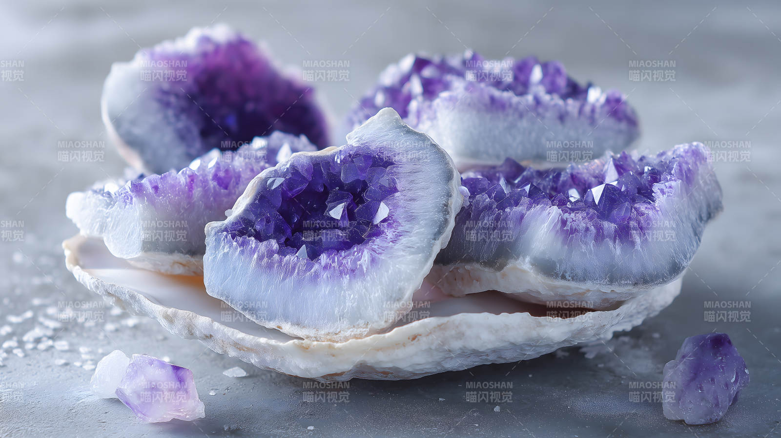 紫水晶簇陈列特写-图片