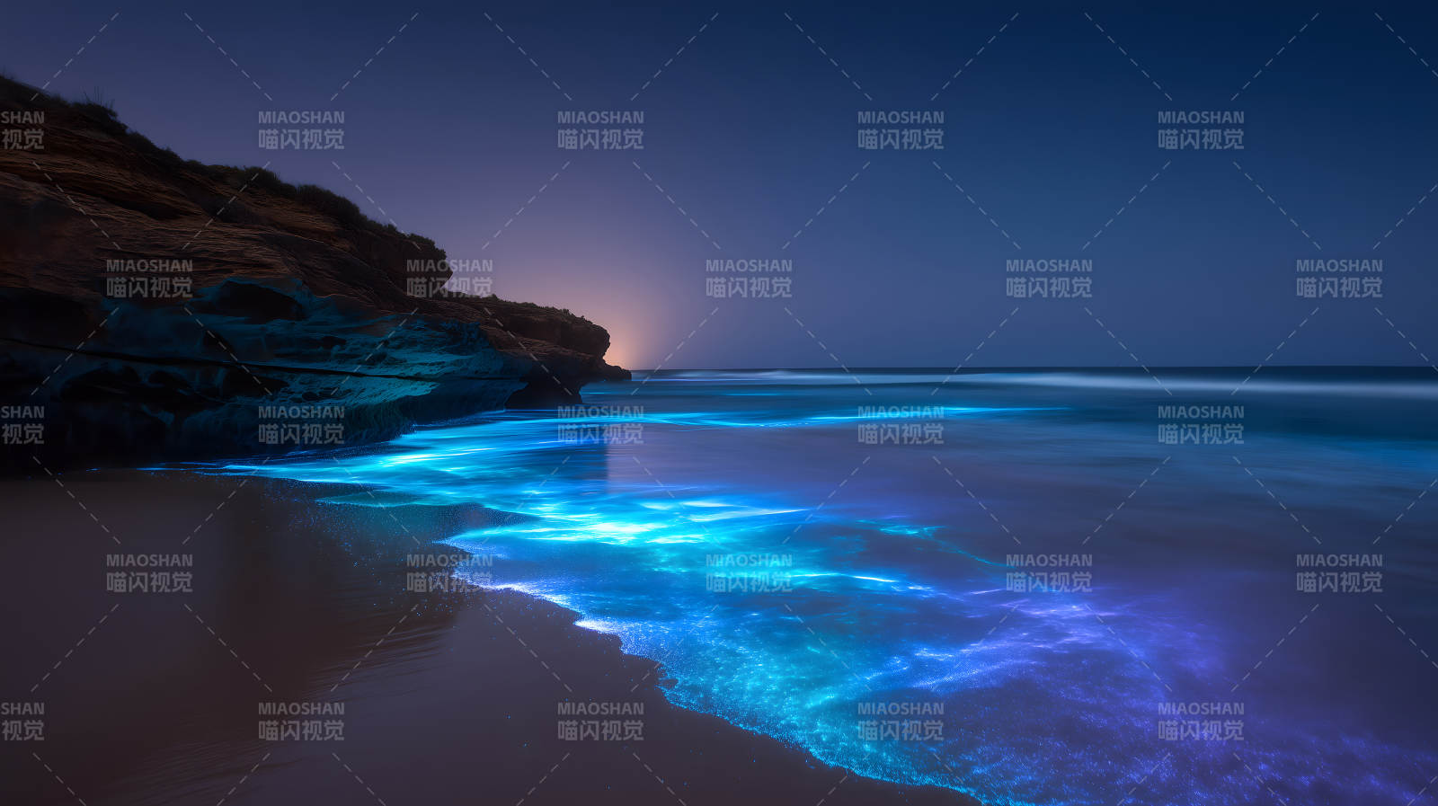 夜幕下的蓝色海岸线-图片