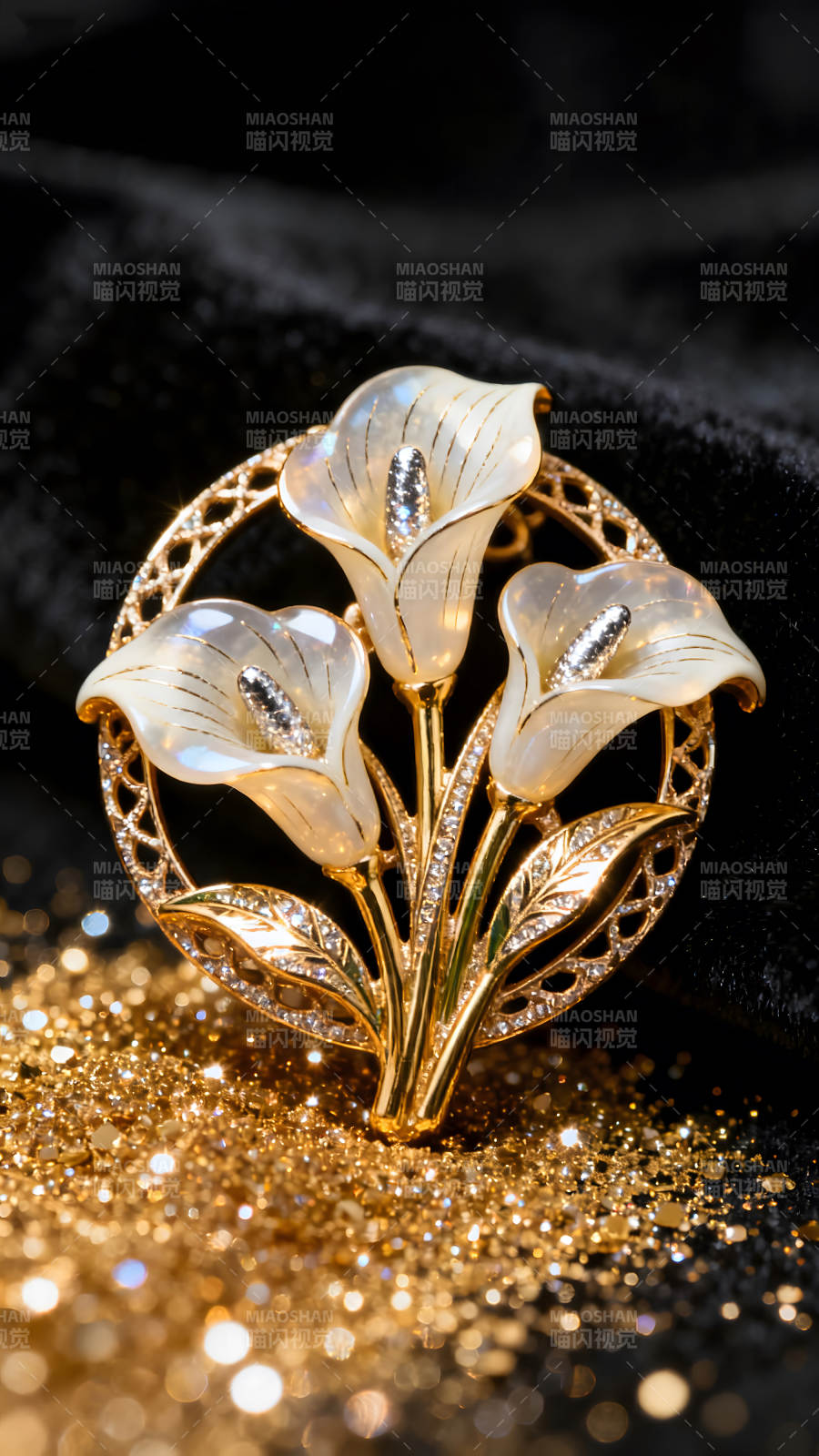 金色花朵胸针闪耀光芒-图片