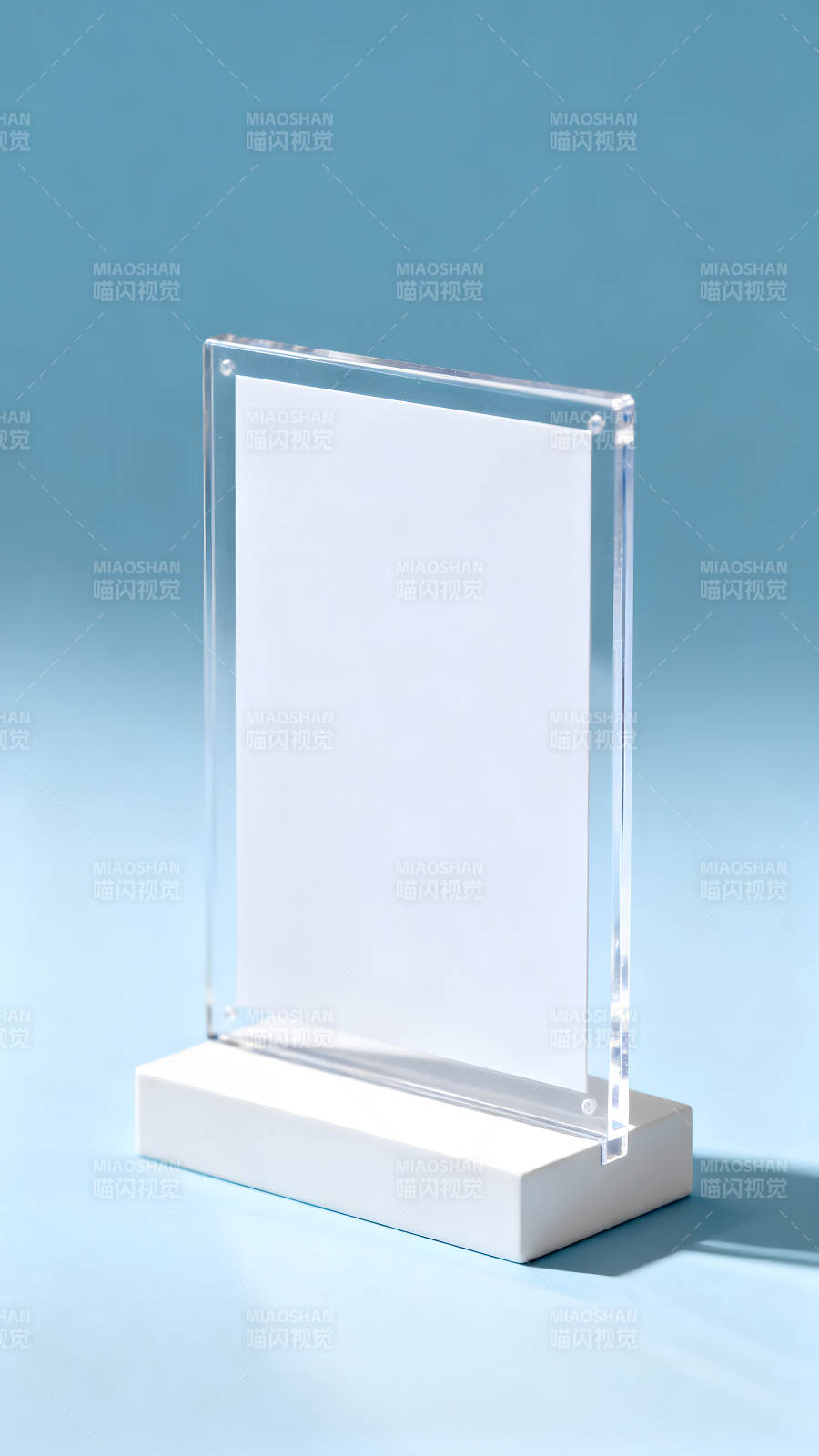 透明展示框架静物摆拍-图片