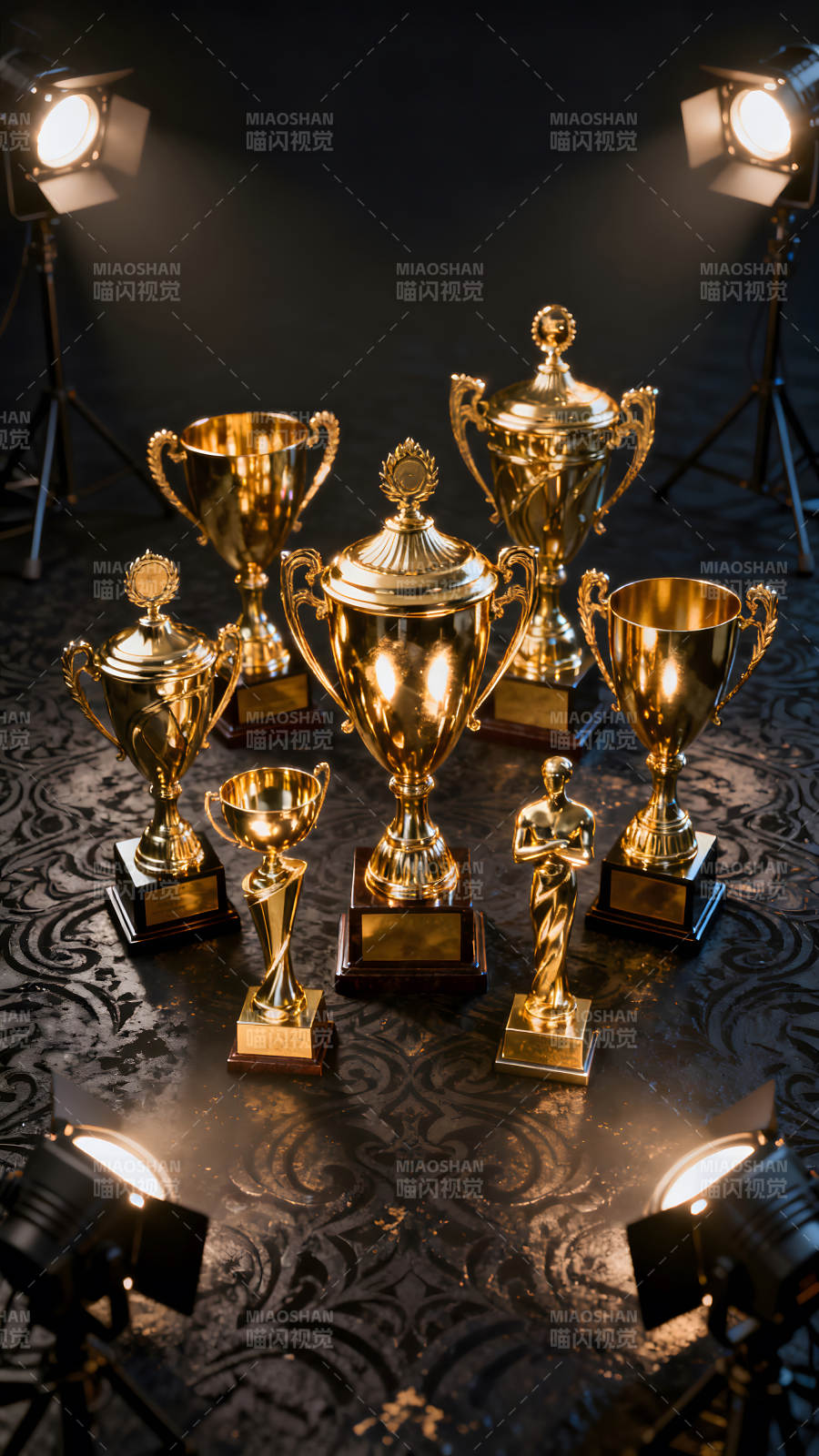 金色奖杯聚光灯下闪耀-图片