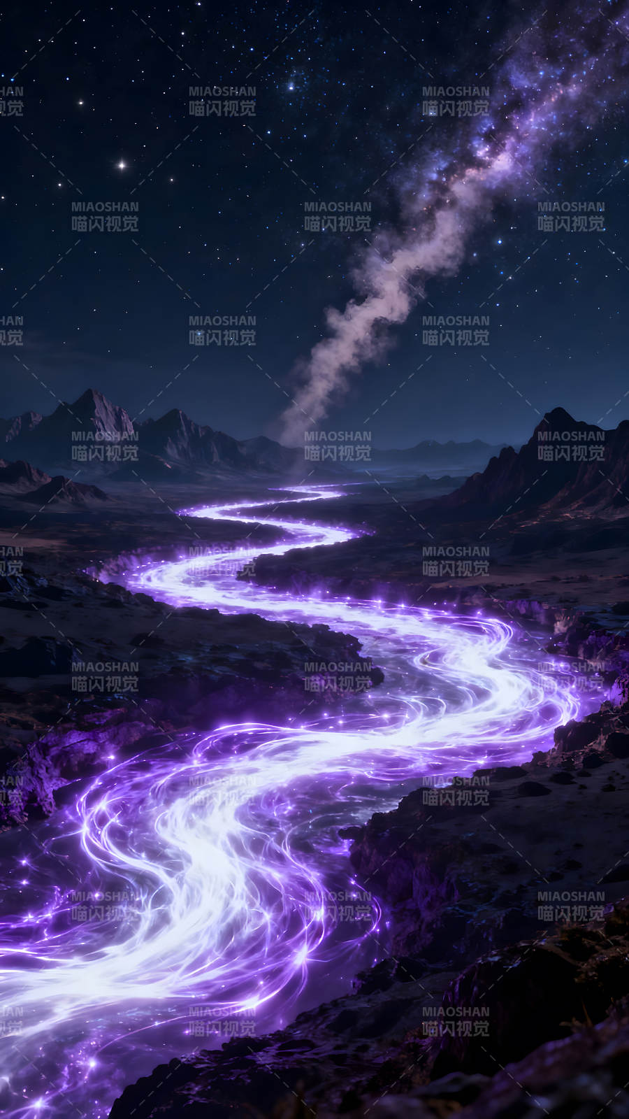 星空下閃耀的紫色河流-圖片