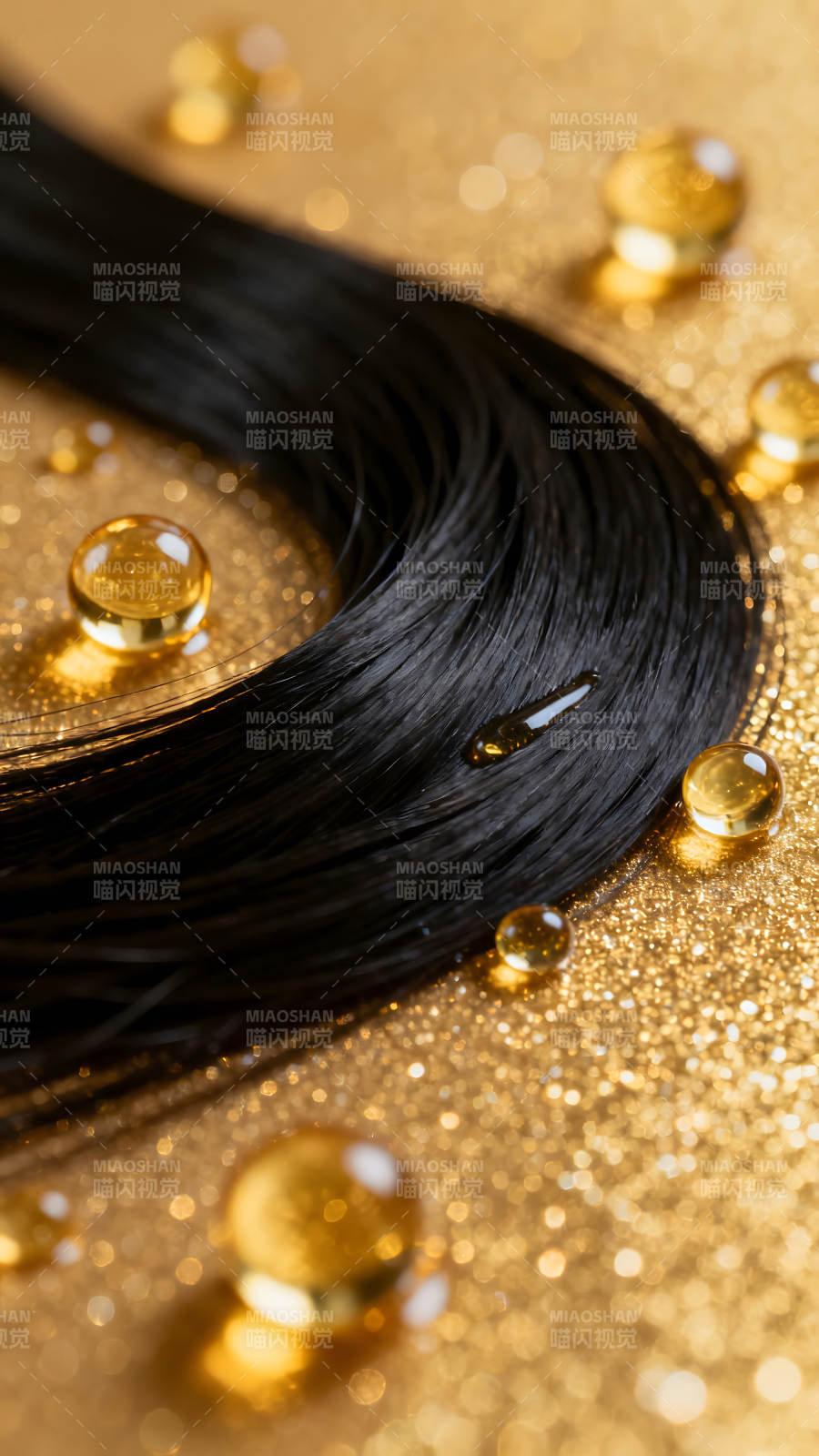 頭發(fā)護理與金色光澤的視覺盛宴-圖片