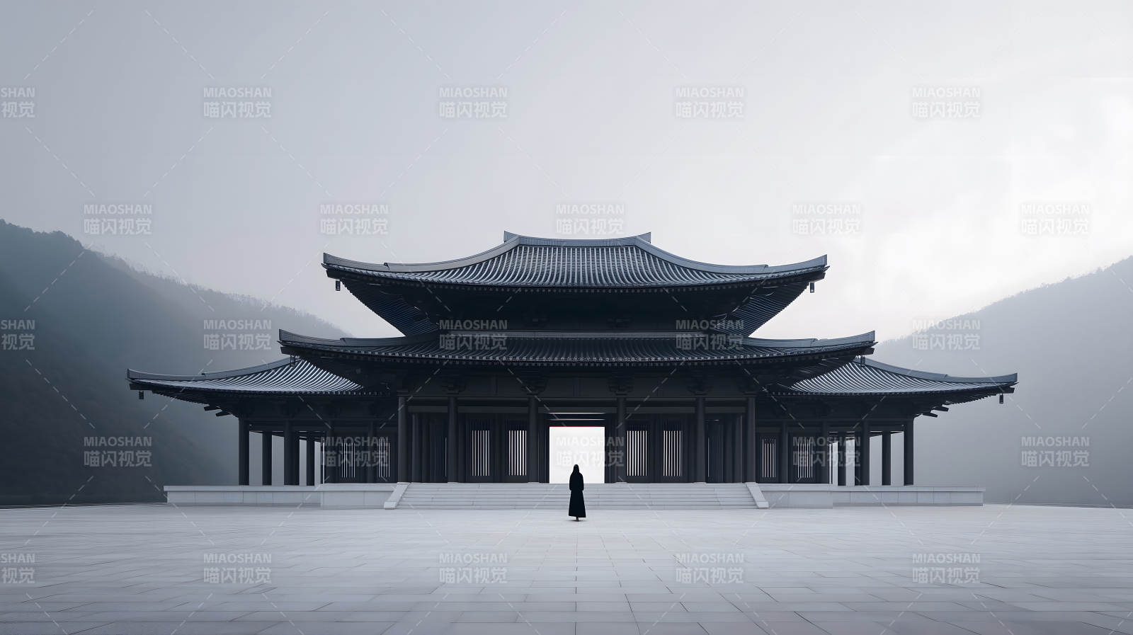 庄严肃穆的东方建筑与孤独身影-图片