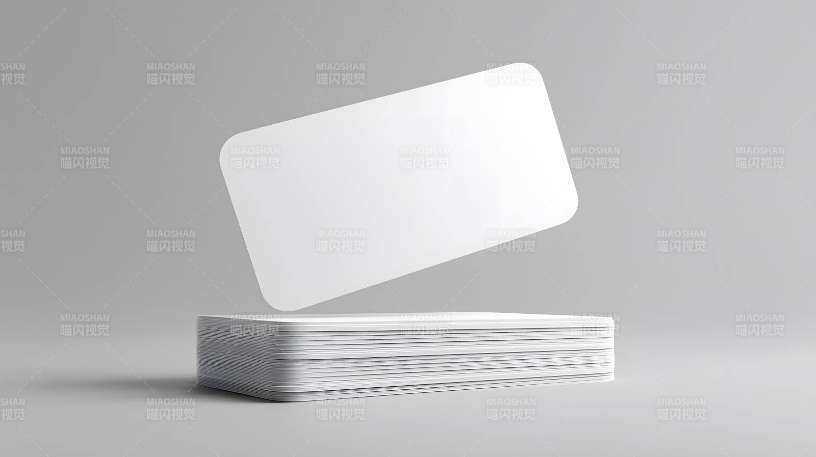 白卡悬浮于卡片堆叠之上-图片