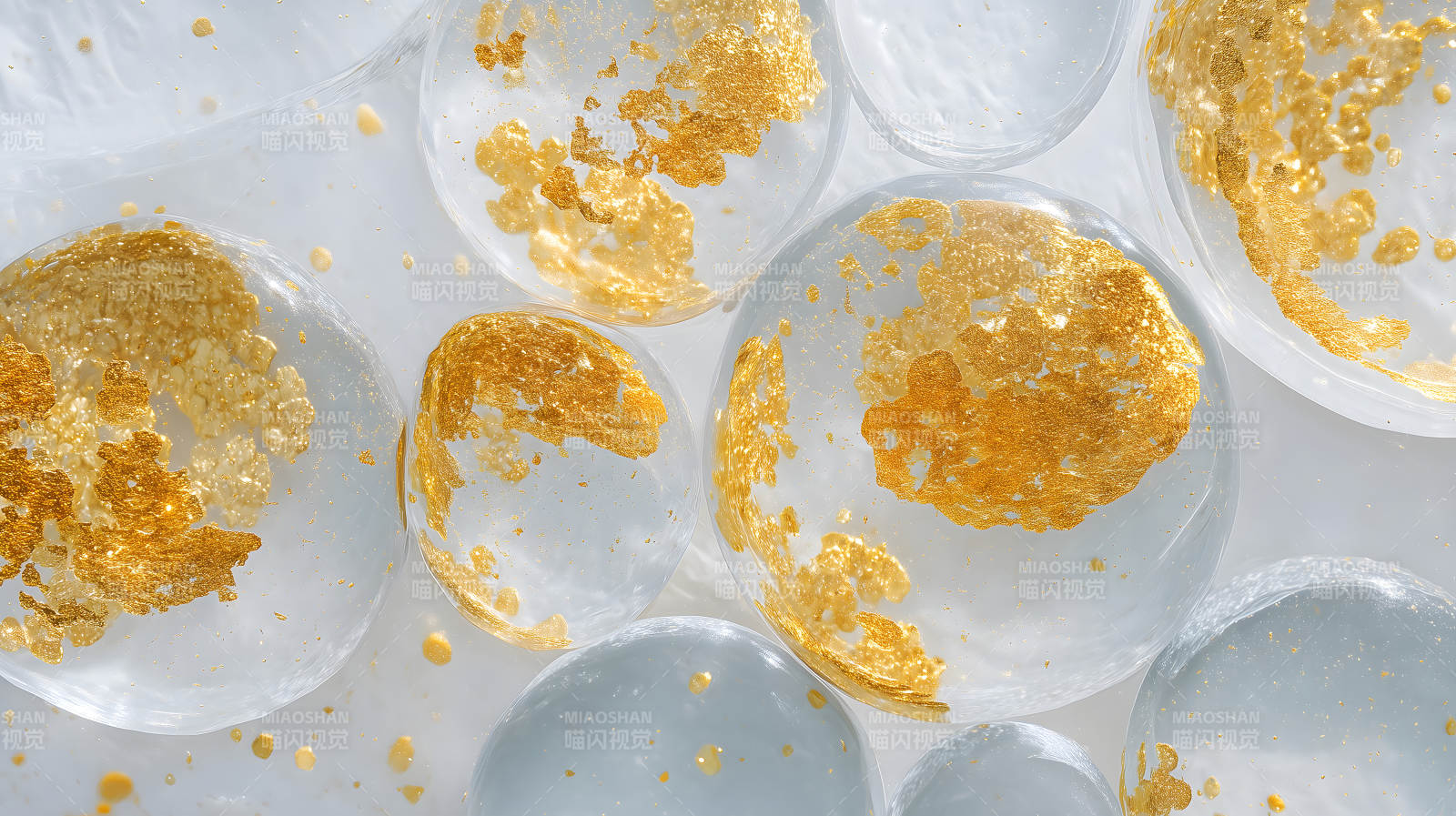 金箔與透明氣泡的精致藝術-圖片
