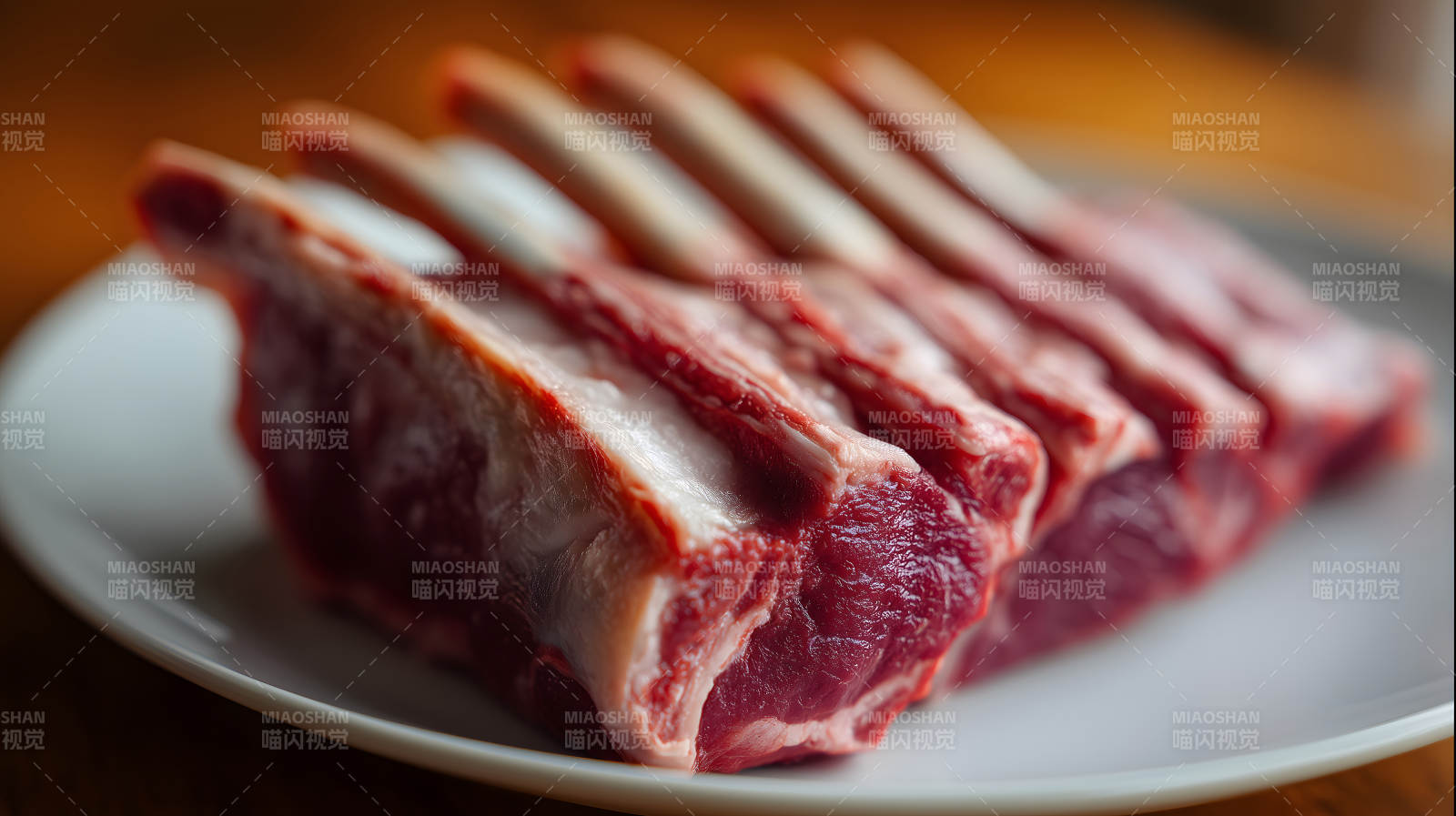 新鮮羊排特寫展示圖片