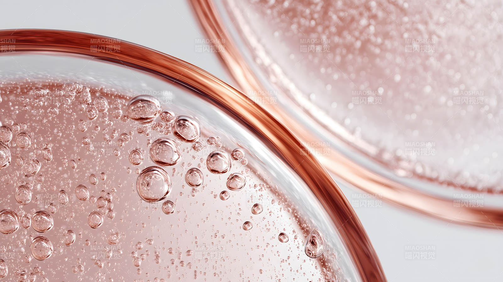 氣泡杯壁特寫粉色液體細膩質感-圖片