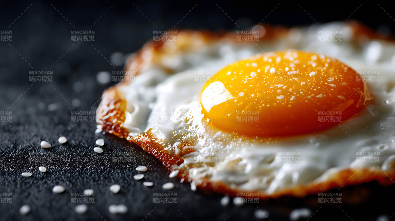 煎雞蛋特寫美味誘人圖片