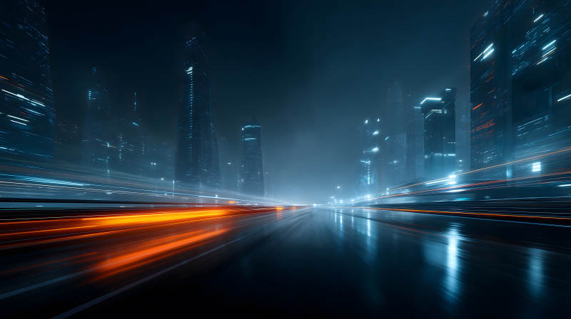 夜幕下的城市街道光影交錯-圖片