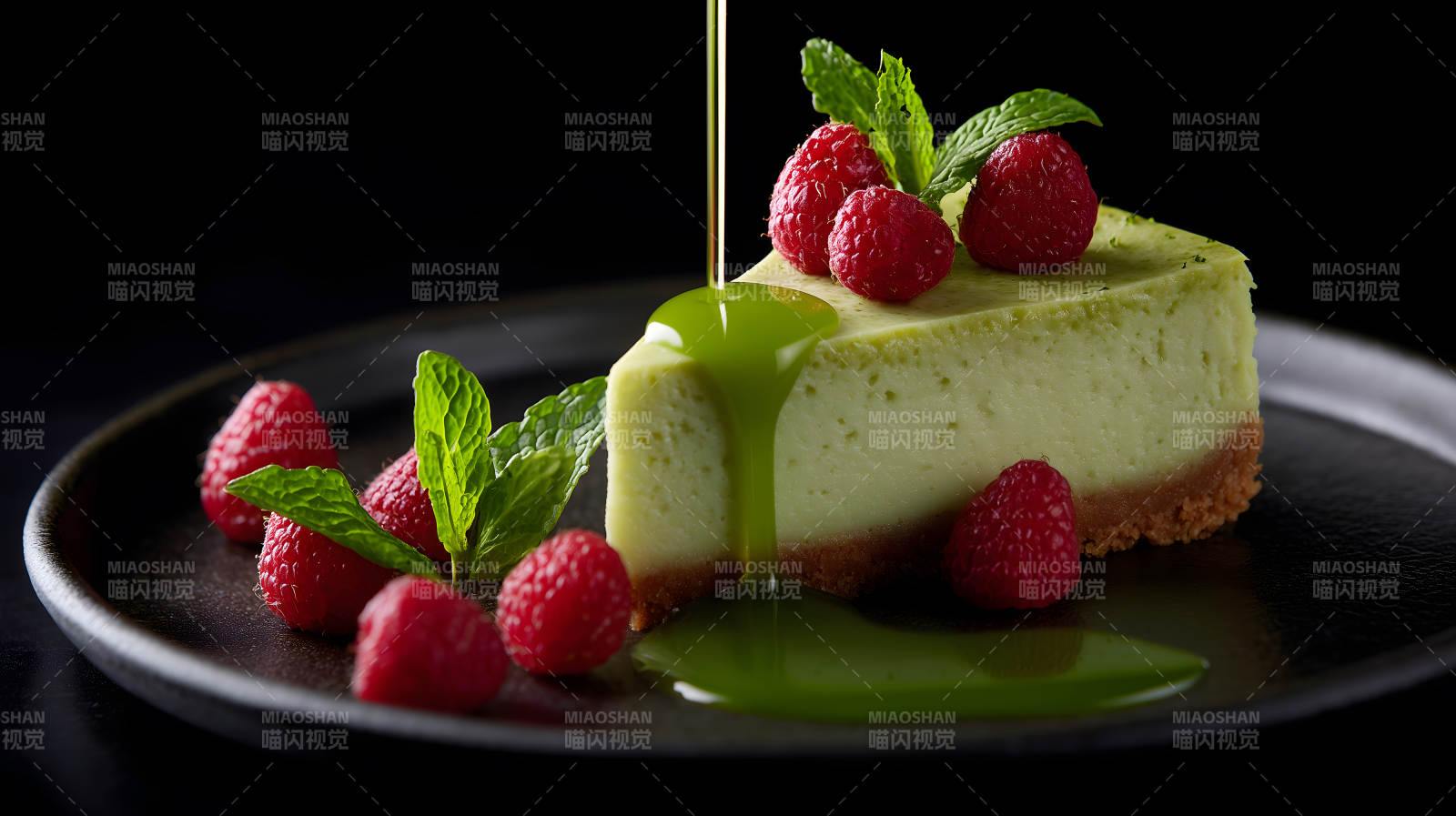 抹茶芝士蛋糕配覆盆子-图片