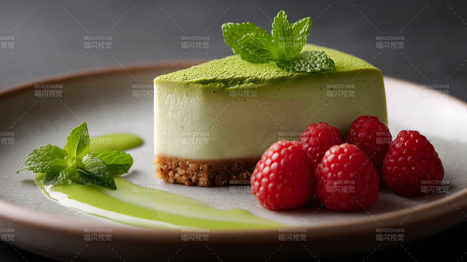 抹茶芝士蛋糕與覆盆子-圖片