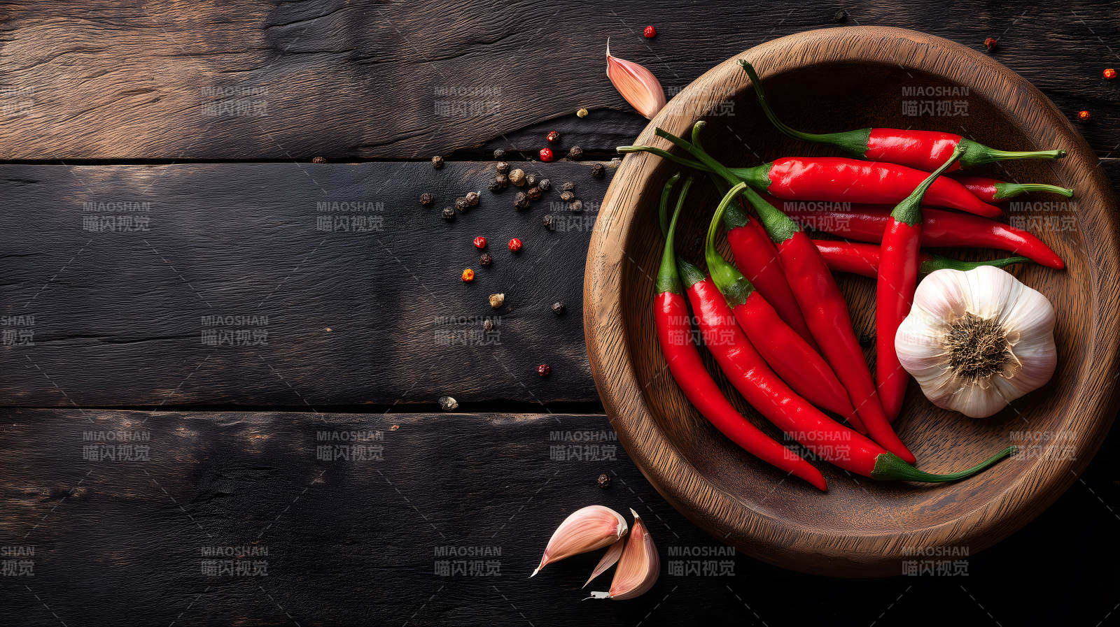 辣椒大蒜木碗调味品美食-图片