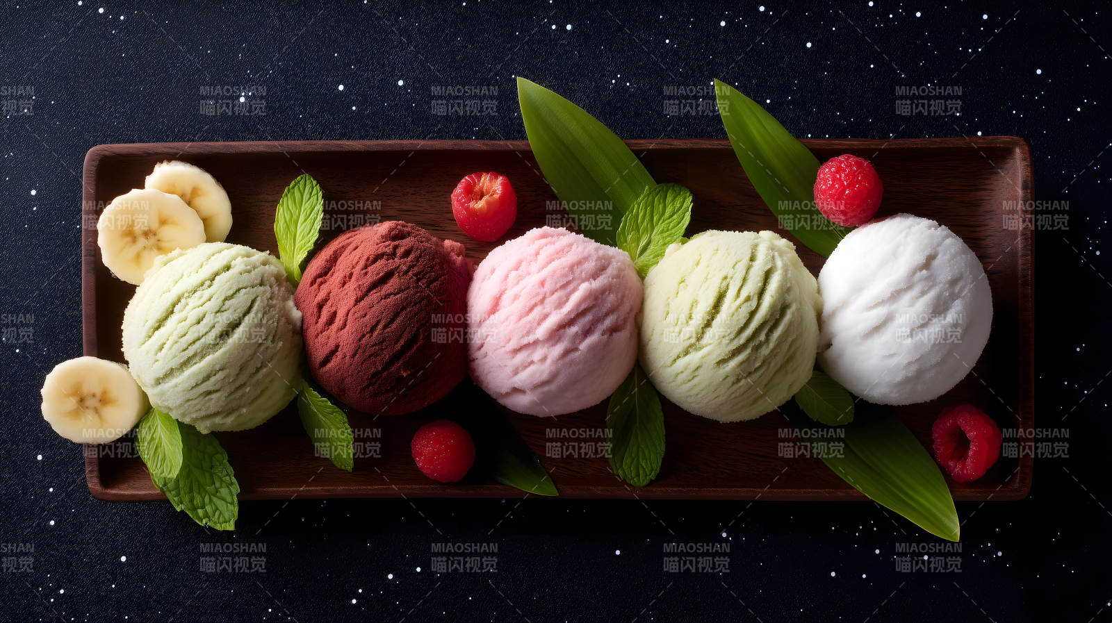 冰淇淋與水果的美味搭配-圖片