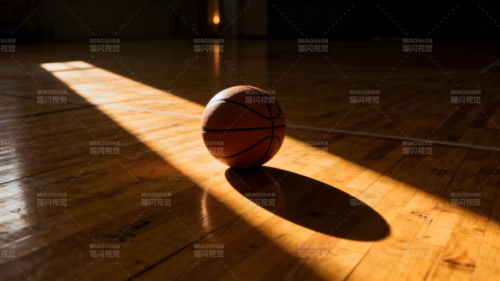 籃球在球場(chǎng)上的光影-圖片