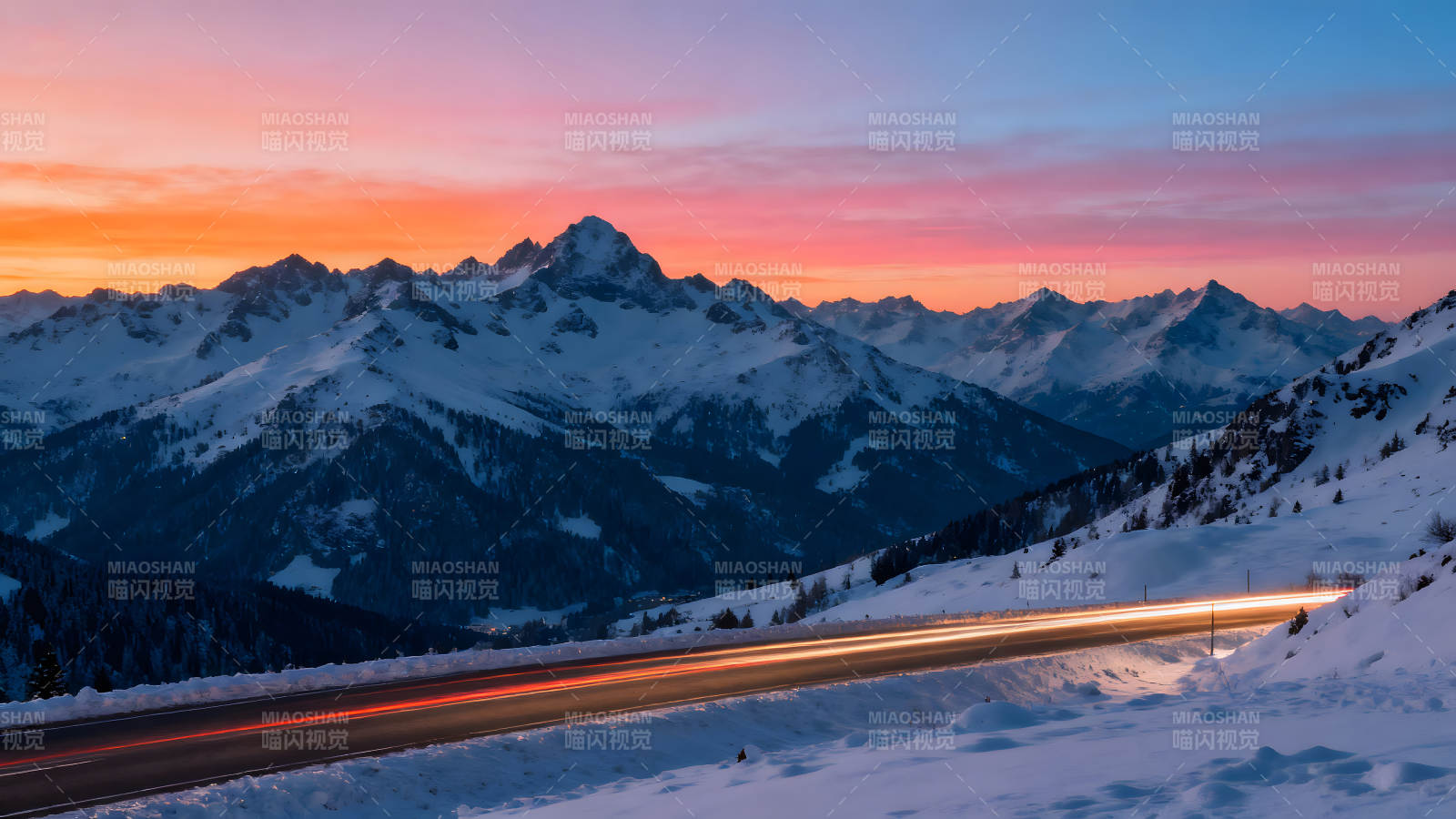 雪山公路晚霞美景-圖片