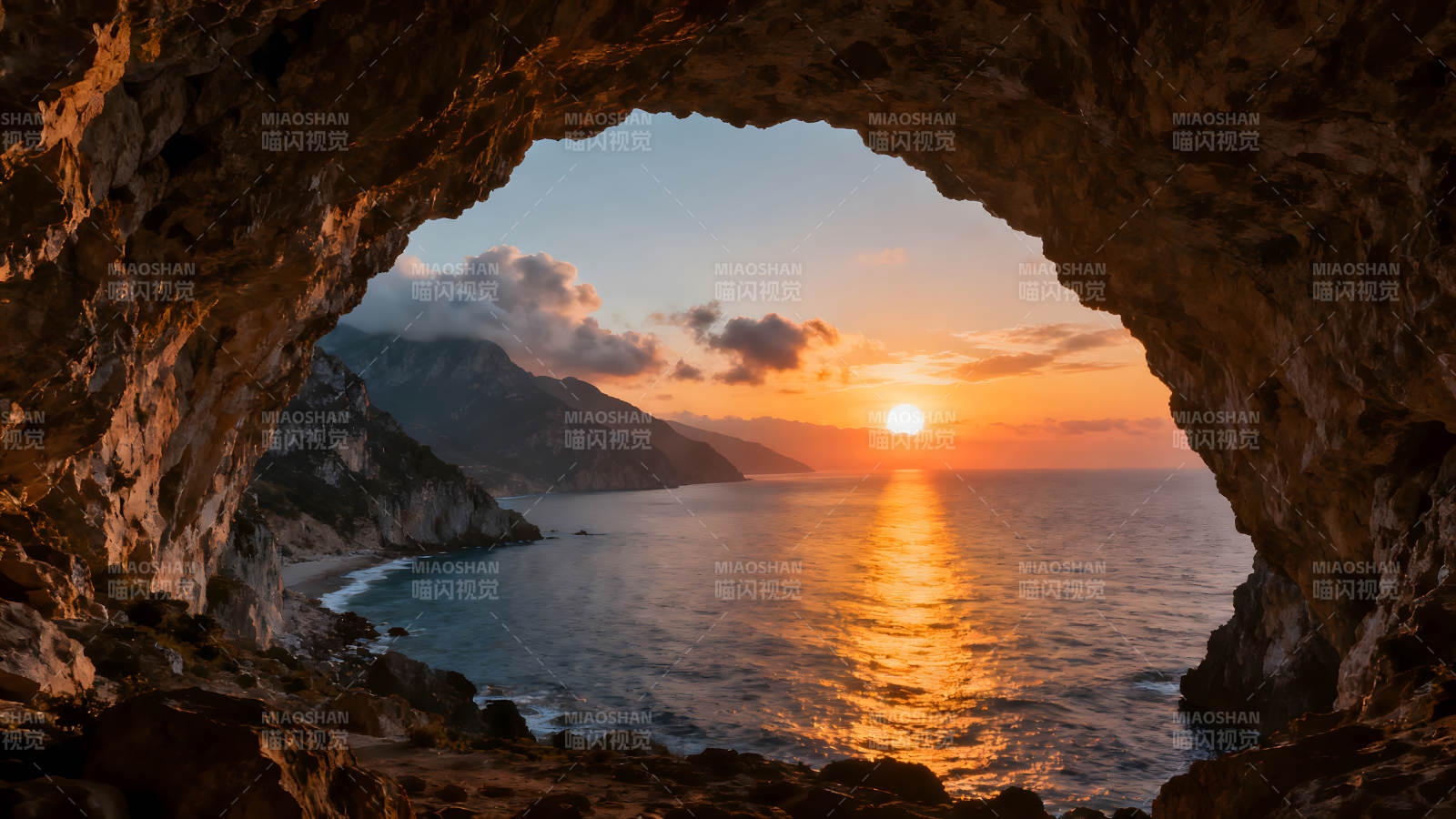 洞穴觀海景落日美景-圖片