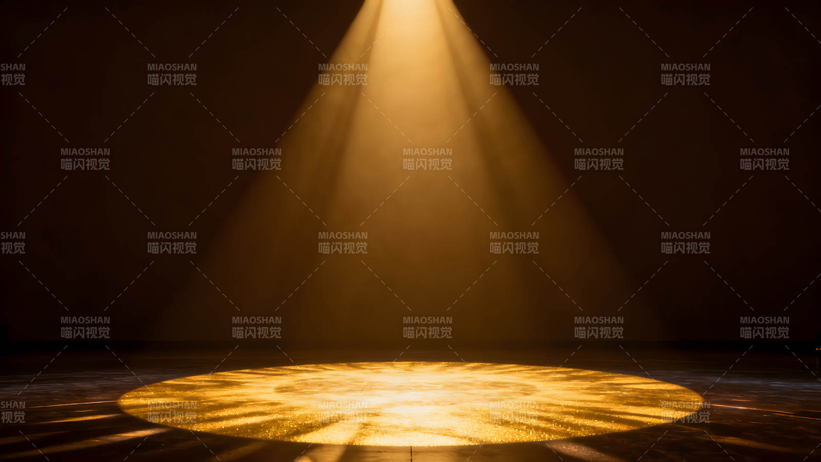 舞臺(tái)聚光燈照射下的圓形光斑圖片